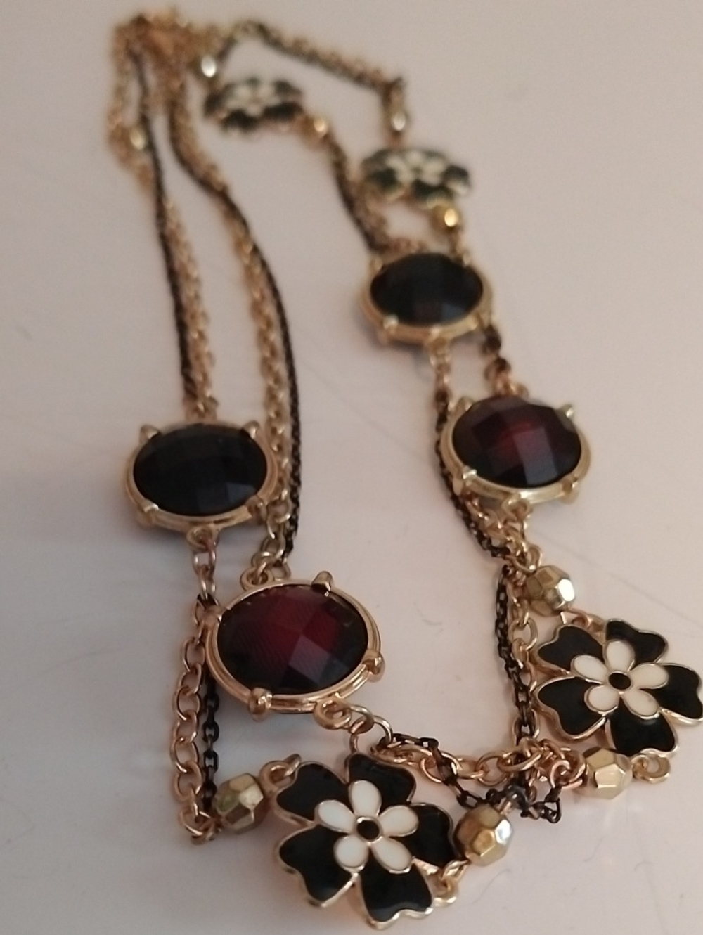 Gold Tone Black & Burgundy Floral Pendant Necklace